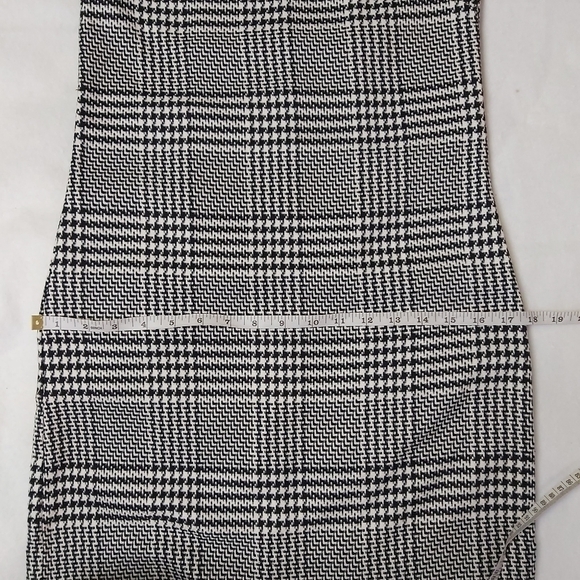 𝅺h&m Dress with Stand-up Collar - Picture 12 of 13